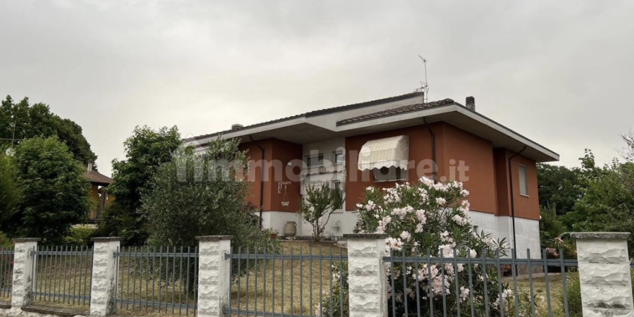 Vicolo Fossadazzo, 26845, 3 Stanze Stanze,2 BathroomsBathrooms,Villa,In Vendita,Vicolo Fossadazzo,1135